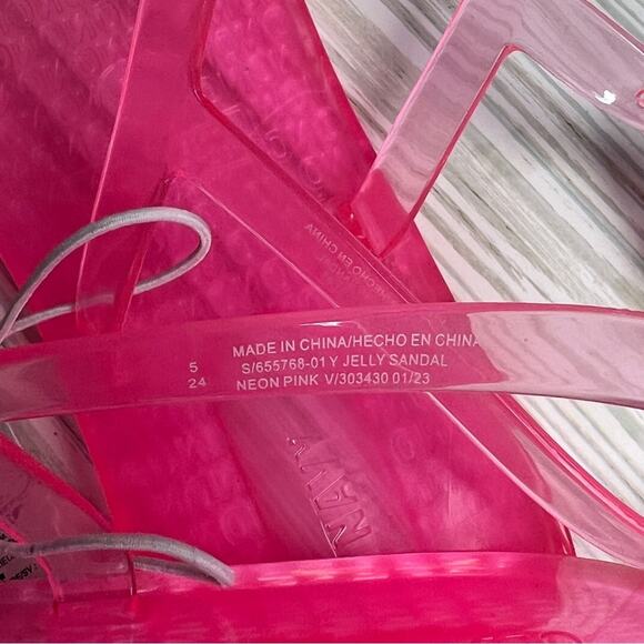 Old Navy Girl's Jelly  Neon Pink Ankle Strap Flat Summer Sandals   Sz 5  NWT - Picture 7 of 9